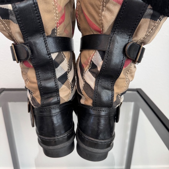 Burberry House Check Shearling Roscemmbra Snow Boots size 37 / 7 - Picture 11 of 16